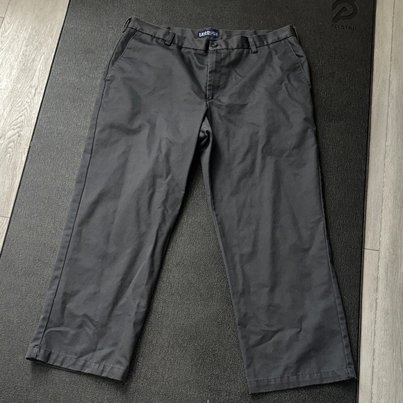 Izod Men's Charcoal Chinos size 40x30 straight fit - Picture 1 of 10